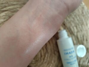 イハダ化粧水テクスチャー２