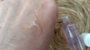 Dプログラム化粧水テクスチャー